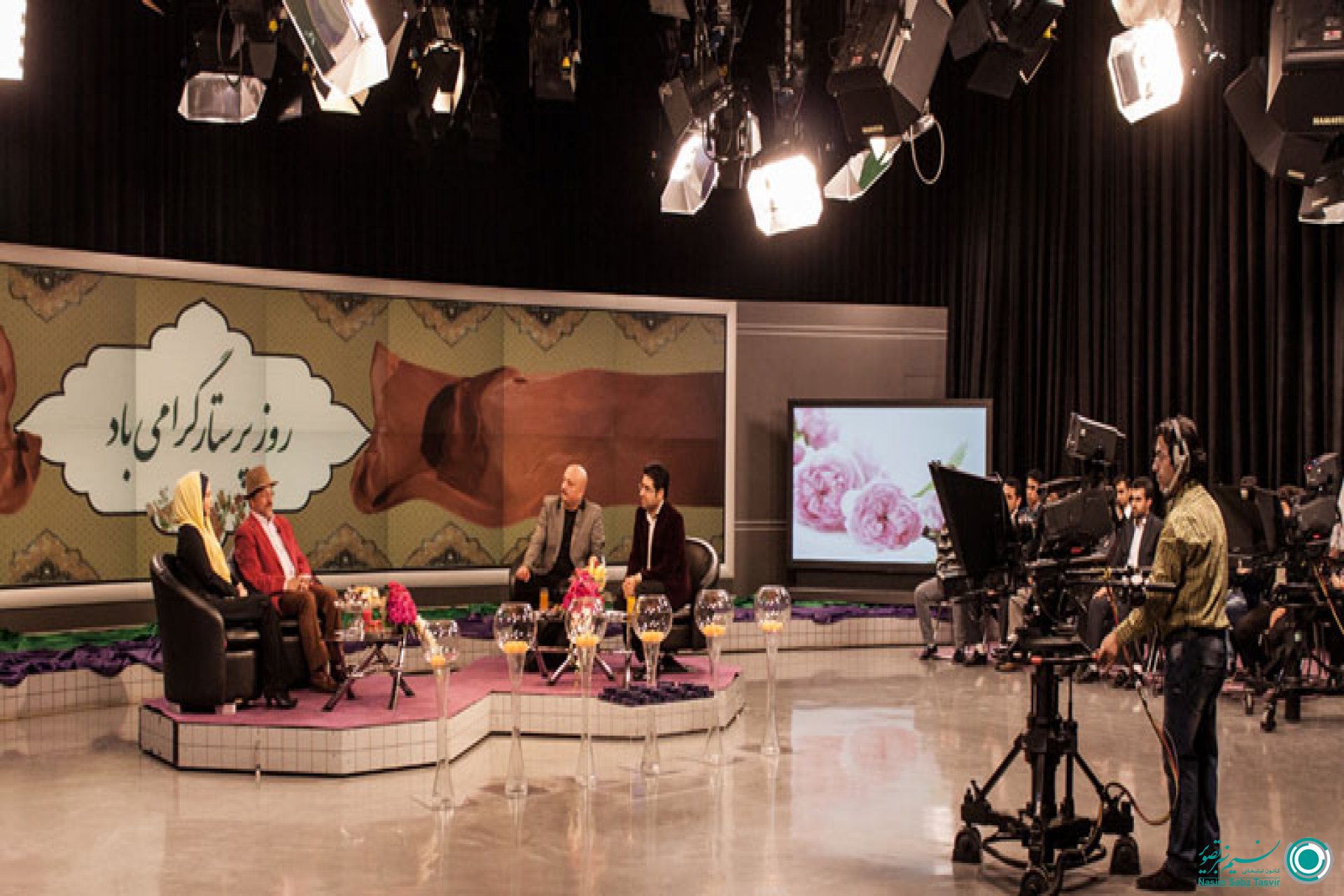 برنامه زنده تلویزیونی به مناسبت میلاد حضرت زینب (س)