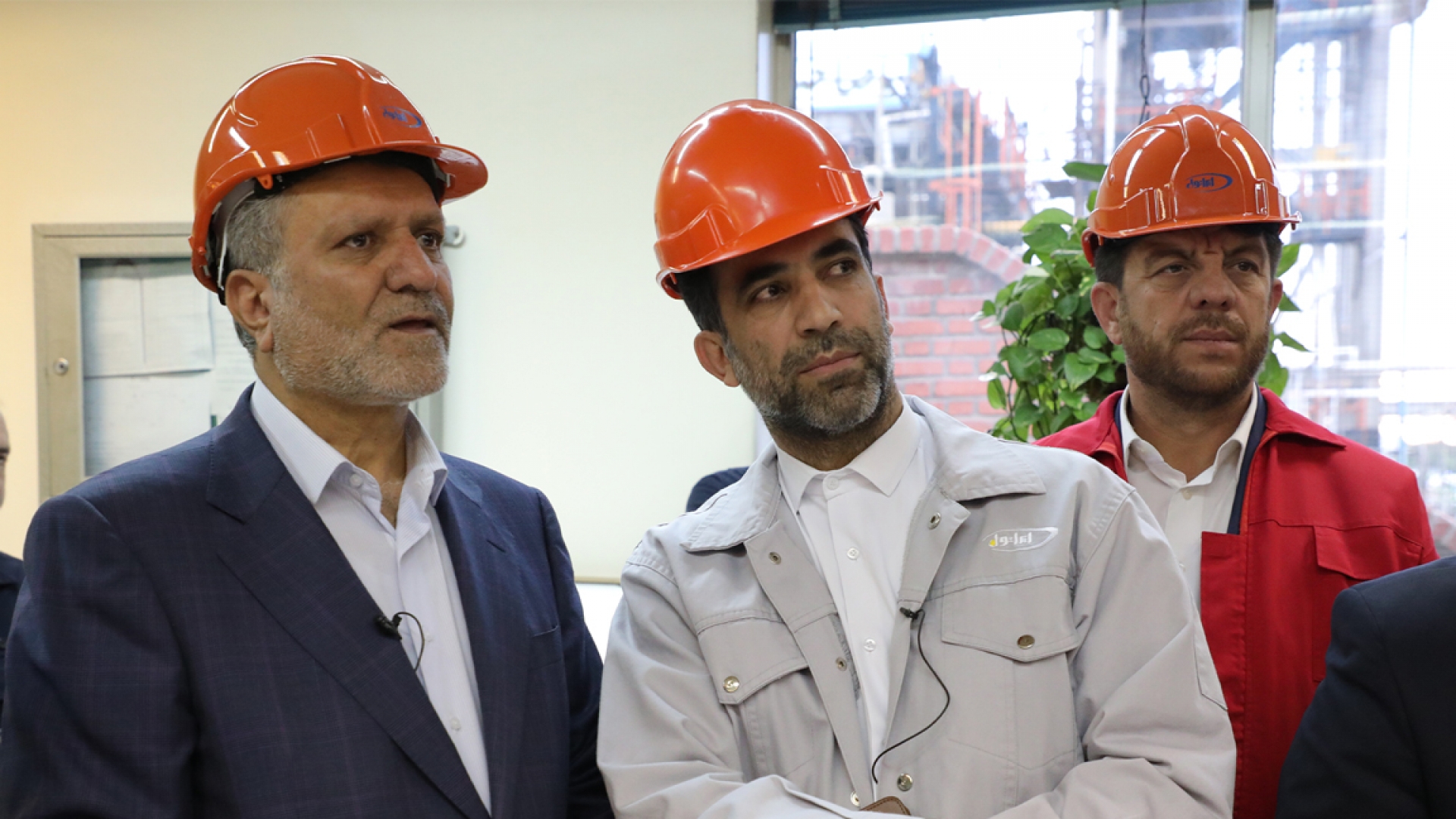برگزاری مراسم بازدید وزیر تعاون کار و رفاه اجتماعی از شرکت نفت ایرانول 740